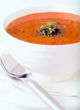 ठंडा सूप gazpacho। खुद को एक स्वादिष्टता कैसे पकाएं?