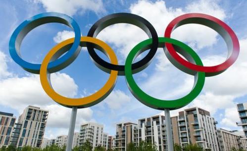 जो ओलिंपिक खेलों के ध्वज का प्रतीक है