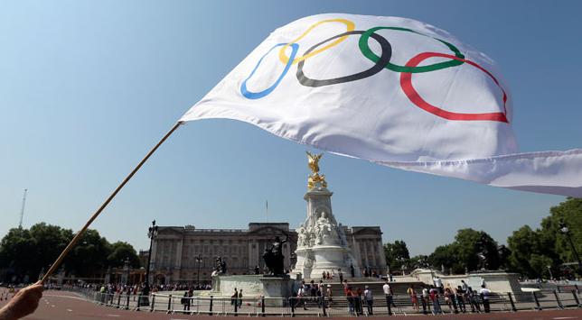 जो ओलंपिक ध्वज का प्रतीक है 